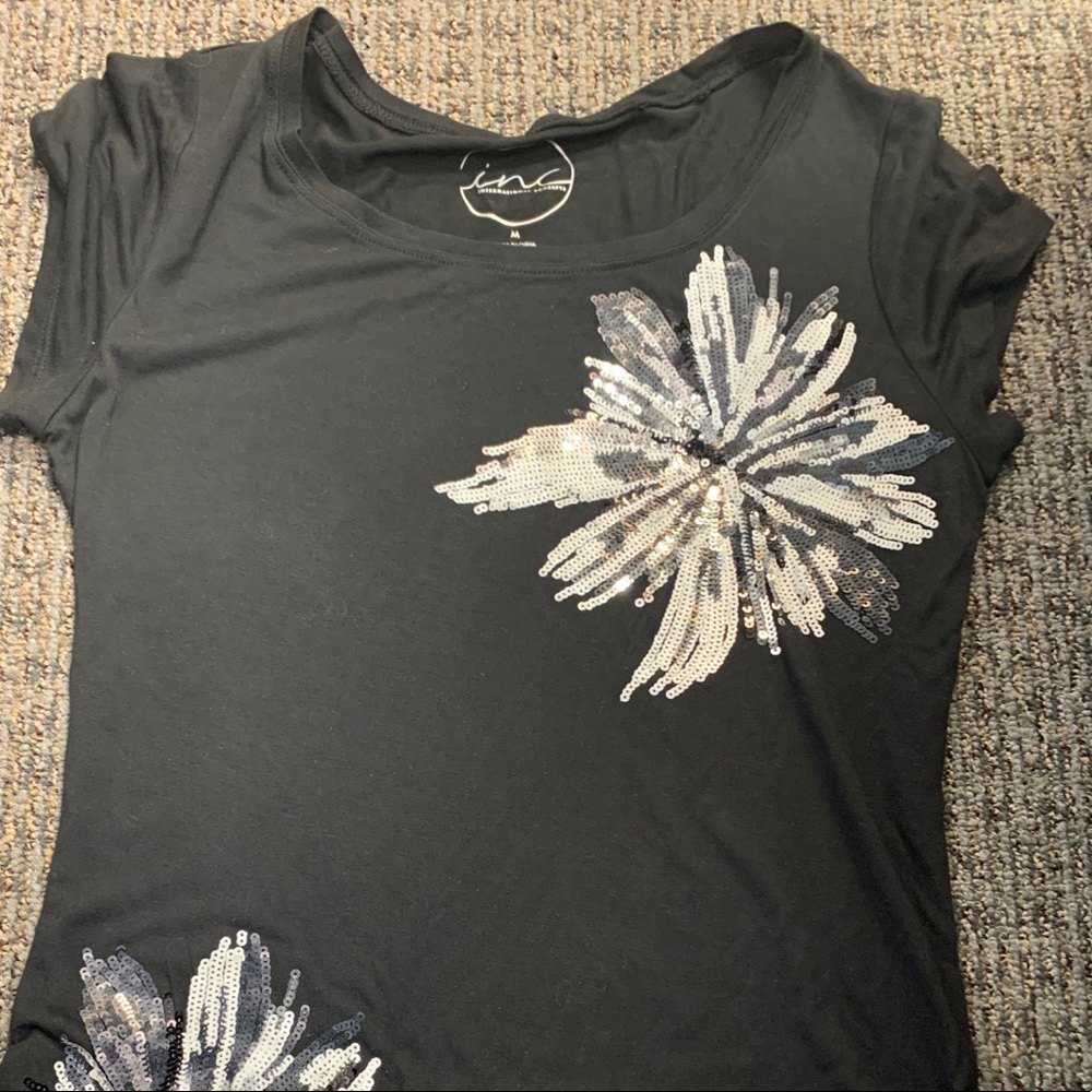 INC sleeveless T-shirt